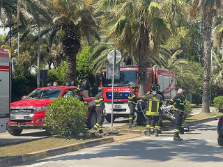 San Benedetto - Scontro auto-moto: conducente in ospedale